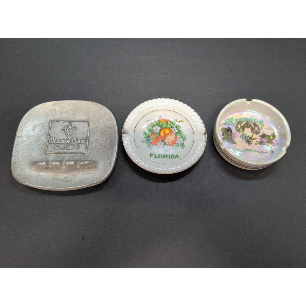 Vintage Souvenir Ash Trays LOT